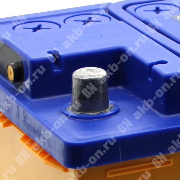 Аккумулятор автомобильный 12В 60Ач АКОМ прямой полярности